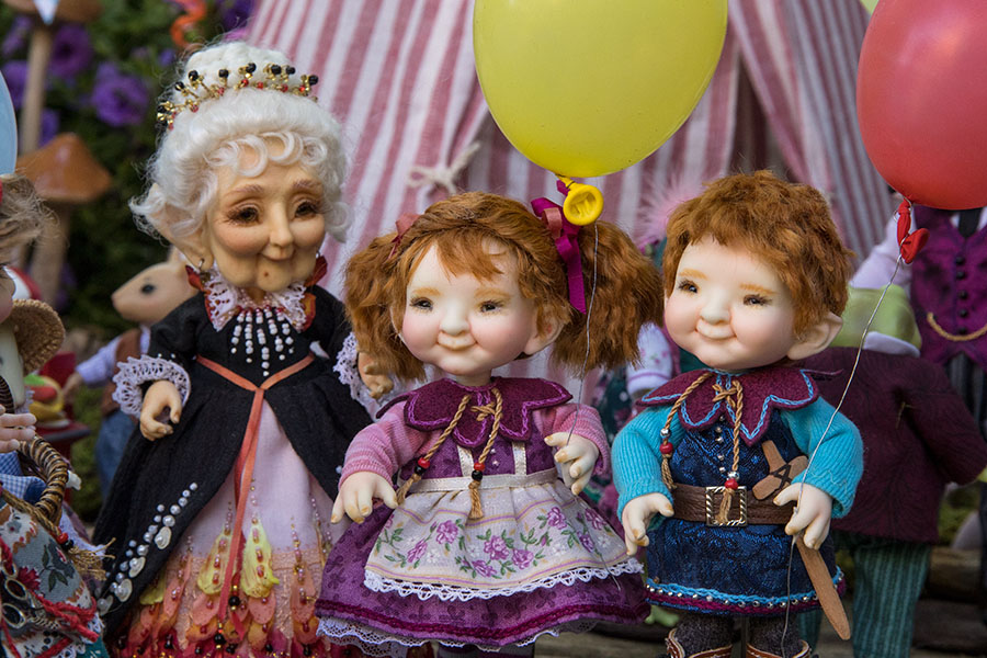 "Grandma got us some balloons!"